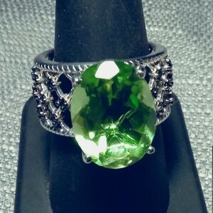 NEW CHARTREUSE QUARTZ THAI BLACK SPINEL RING PLATINUM OVER STERLING SZ 9